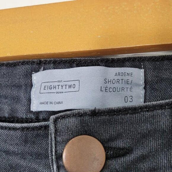 Eighty Two Charcoal Classic Snakeskin Trim "Shortie" Skinny Jeans Size 3 - Picture 2 of 11